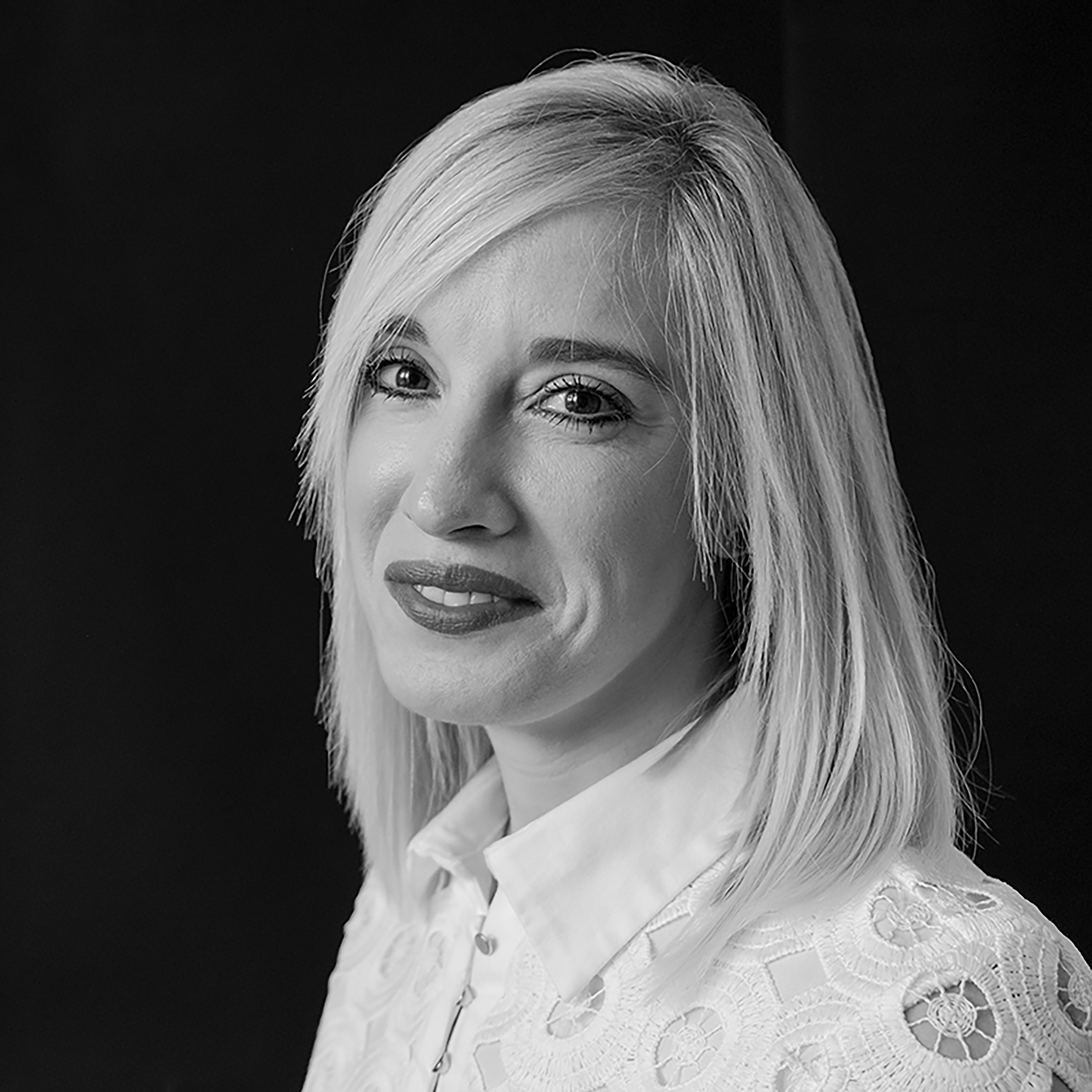 Headshot of Sonsoles Vela Navarro