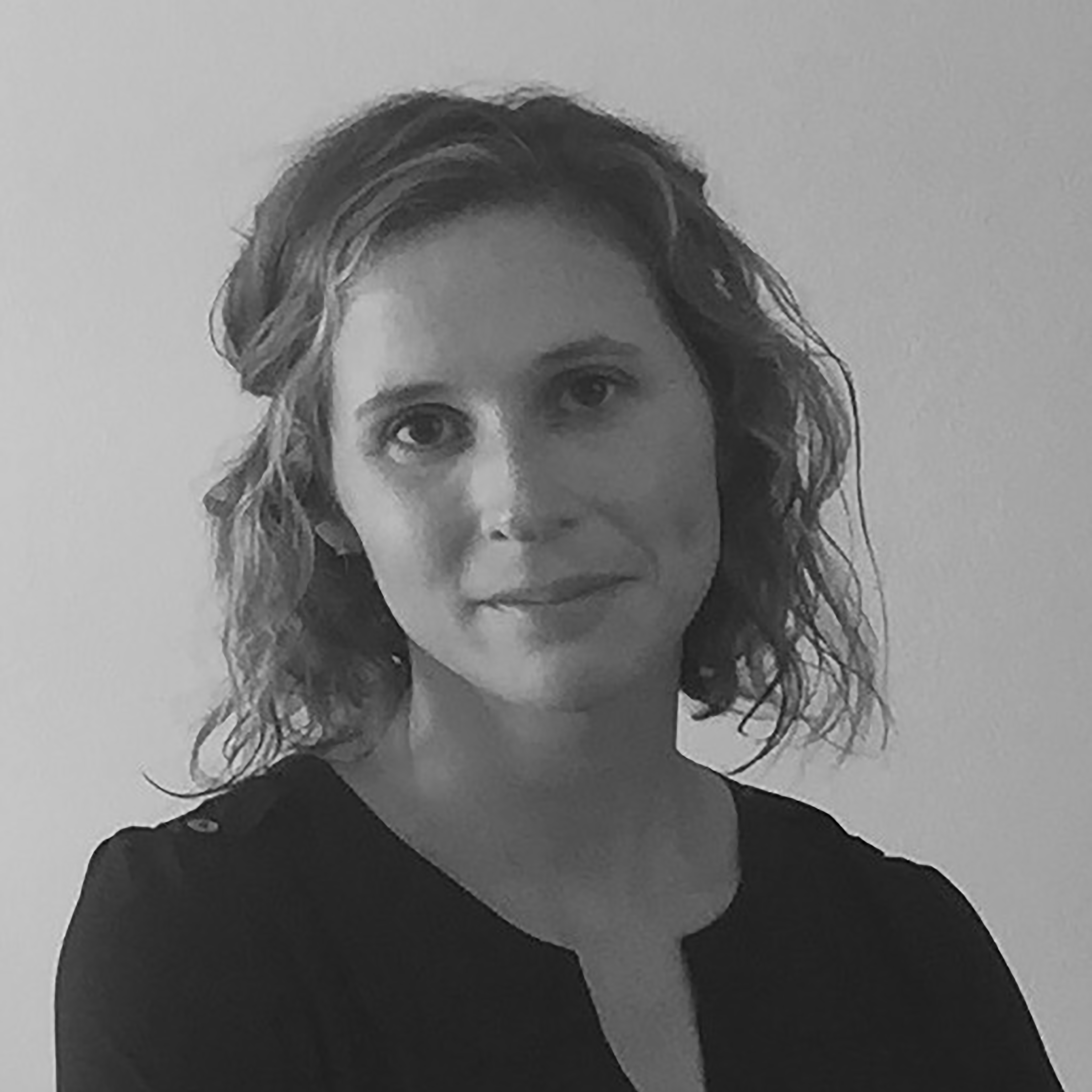 Headshot of Rebecca Elliott