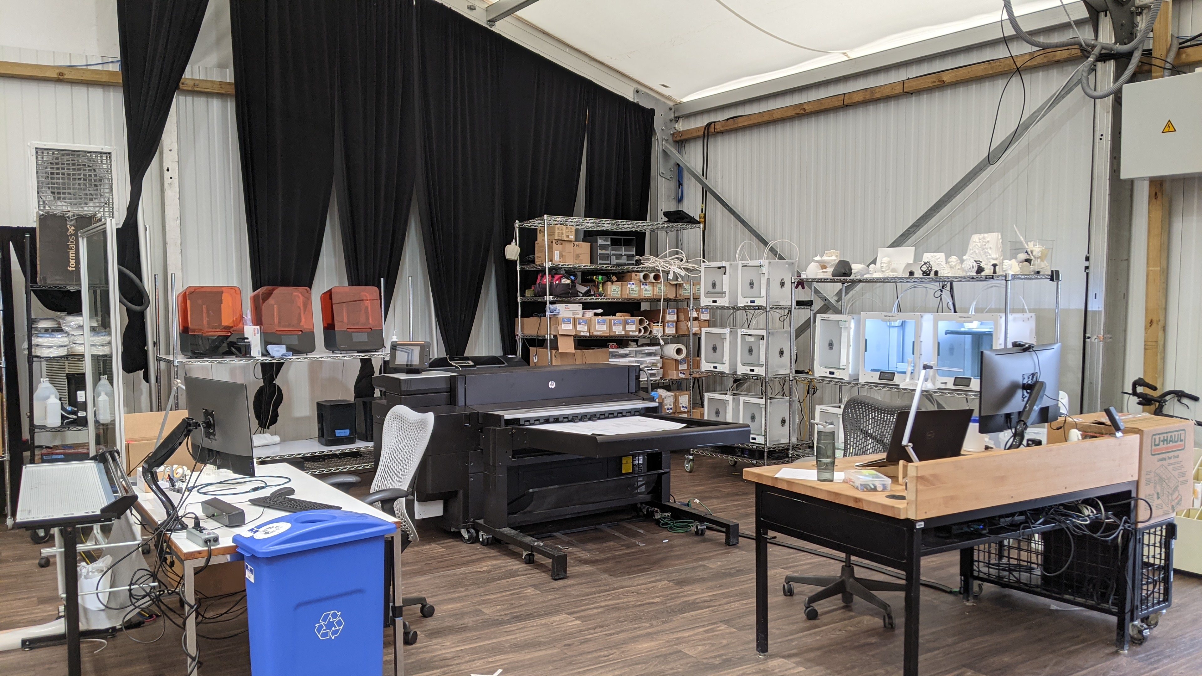 Photo of the print lab located in NQ1. 
