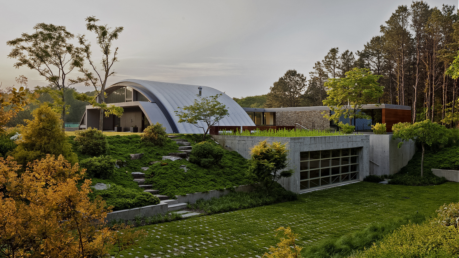 Photo of 'Arc House,' designed by Maziar Behrooz
