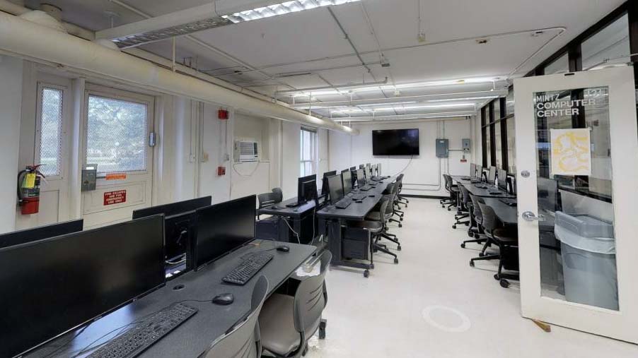 wide image of the mintz computer lab