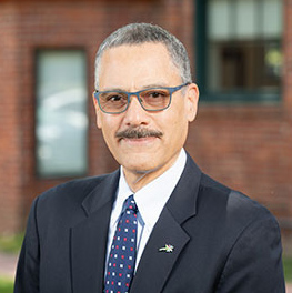 Headshot of Bert Hunter.