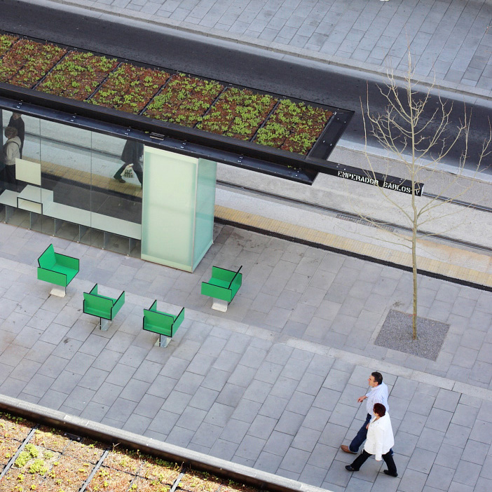 Zaragoza tramway shelters