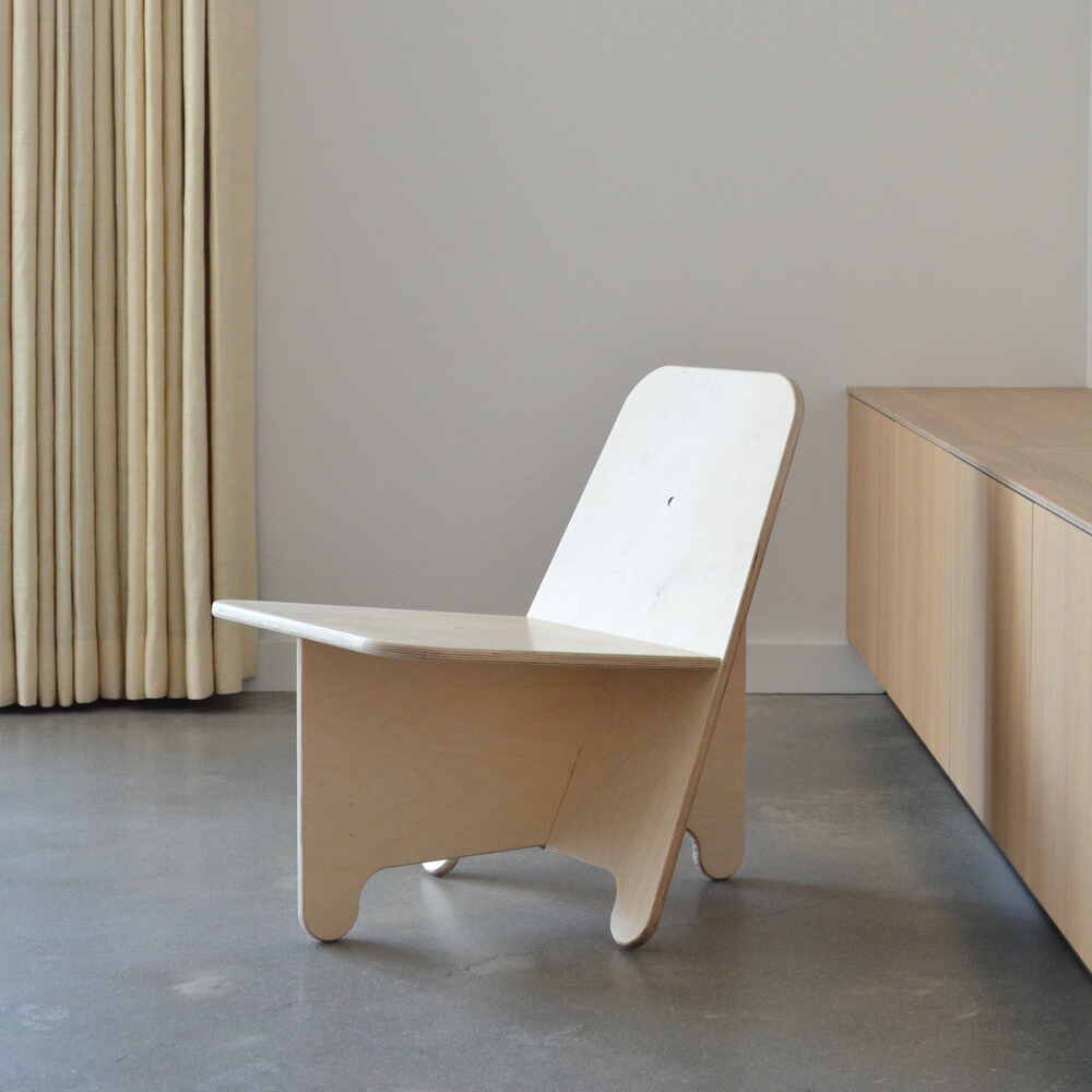 picture of wood birch lounge chair 