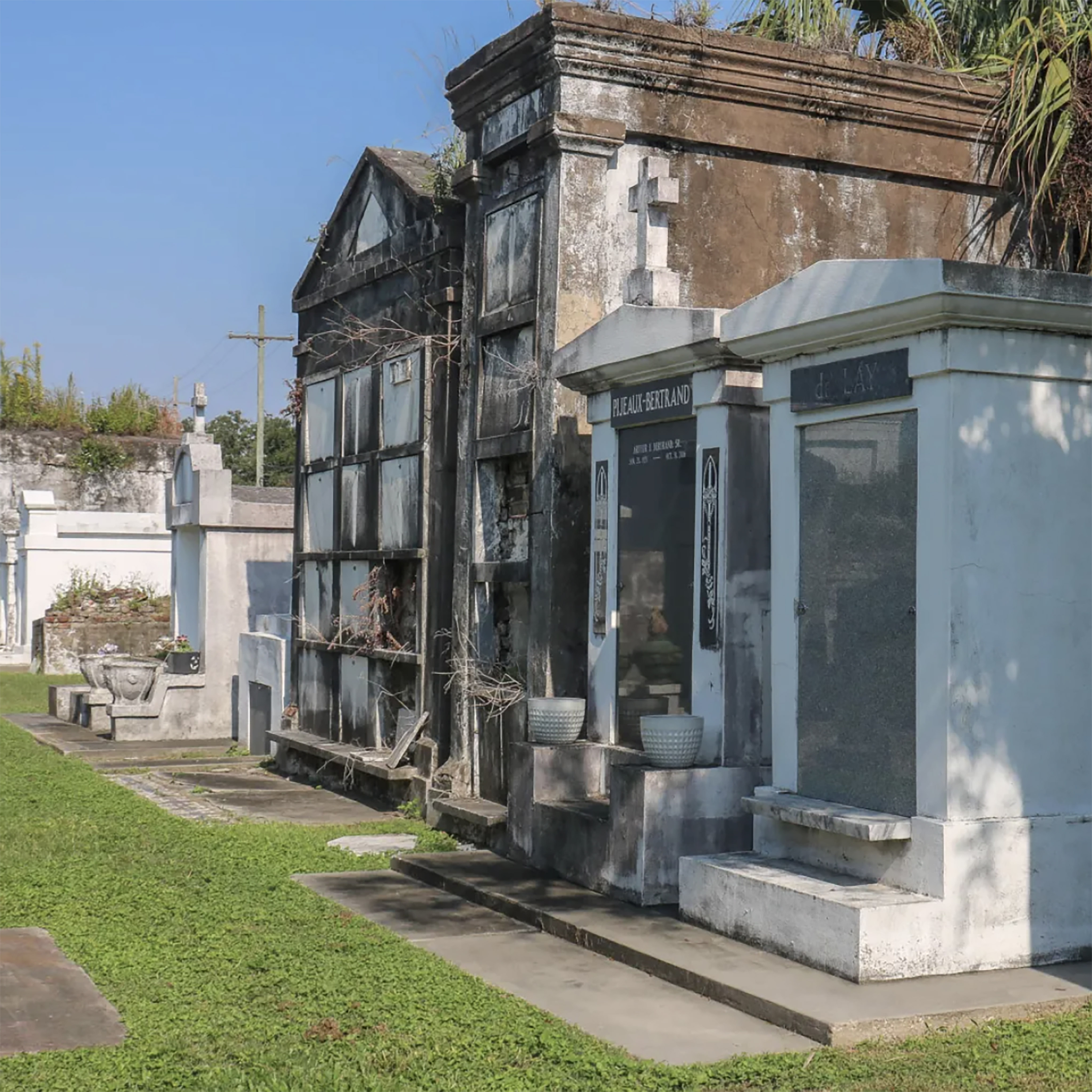 St.Louis No.2 Cemetery.