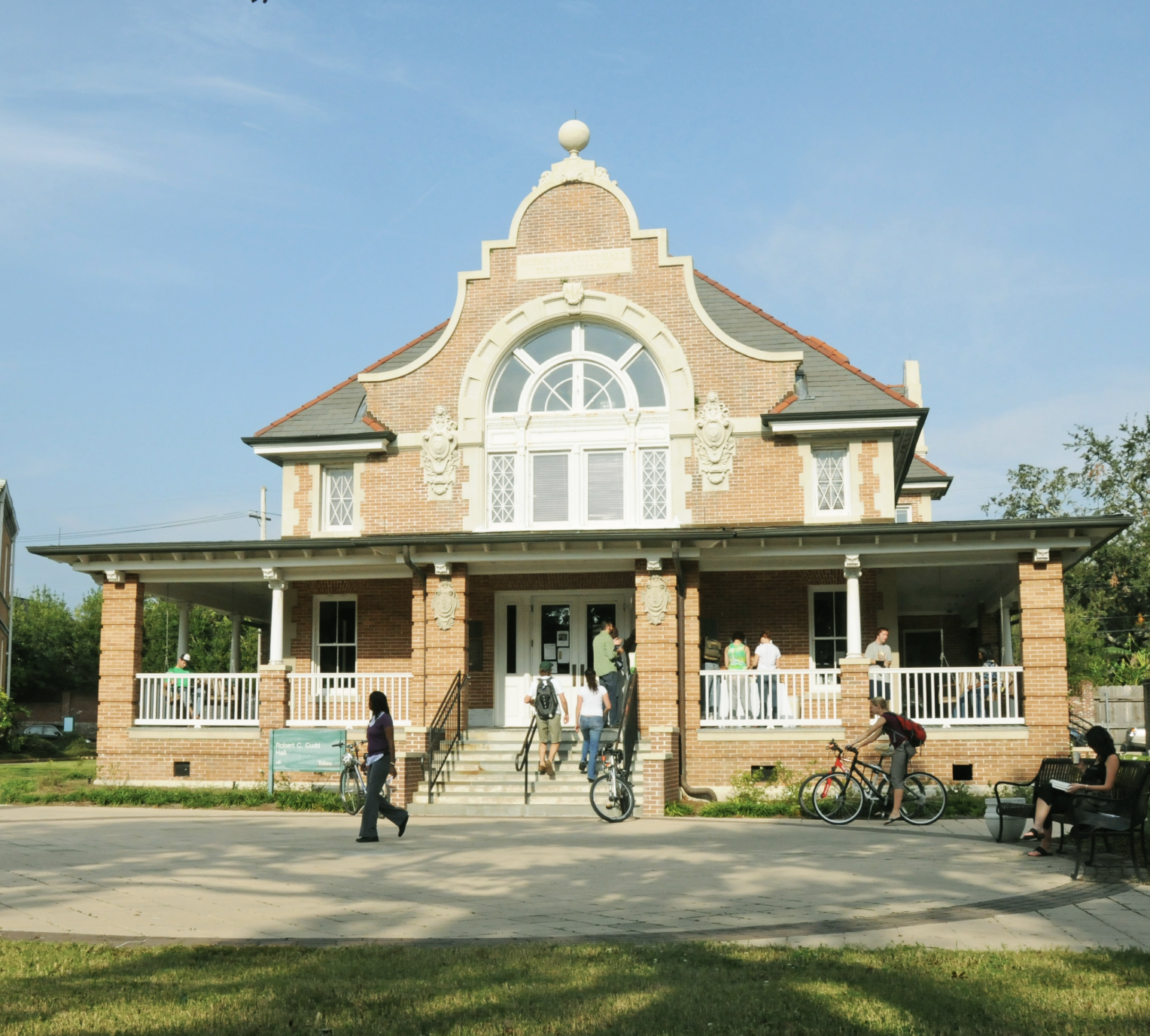 Image of Cudd Hall, Front Porch