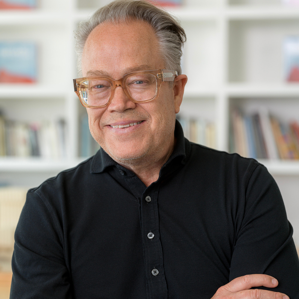 Headshot of Marlon Blackwell.