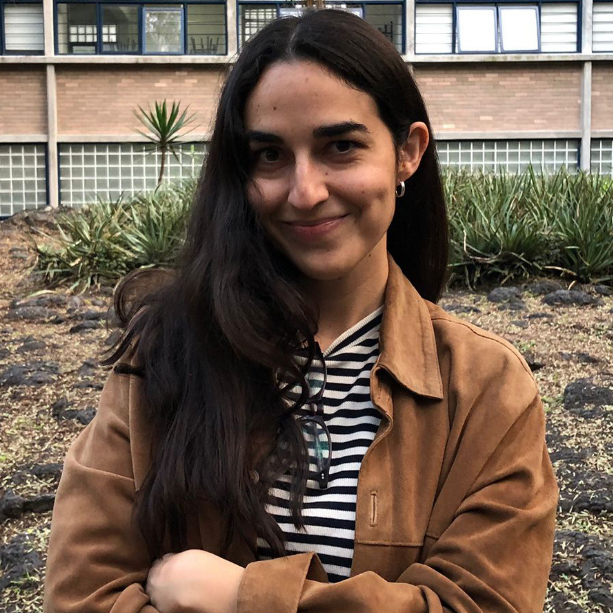 Headshot of Andrea Bardon de Tena.