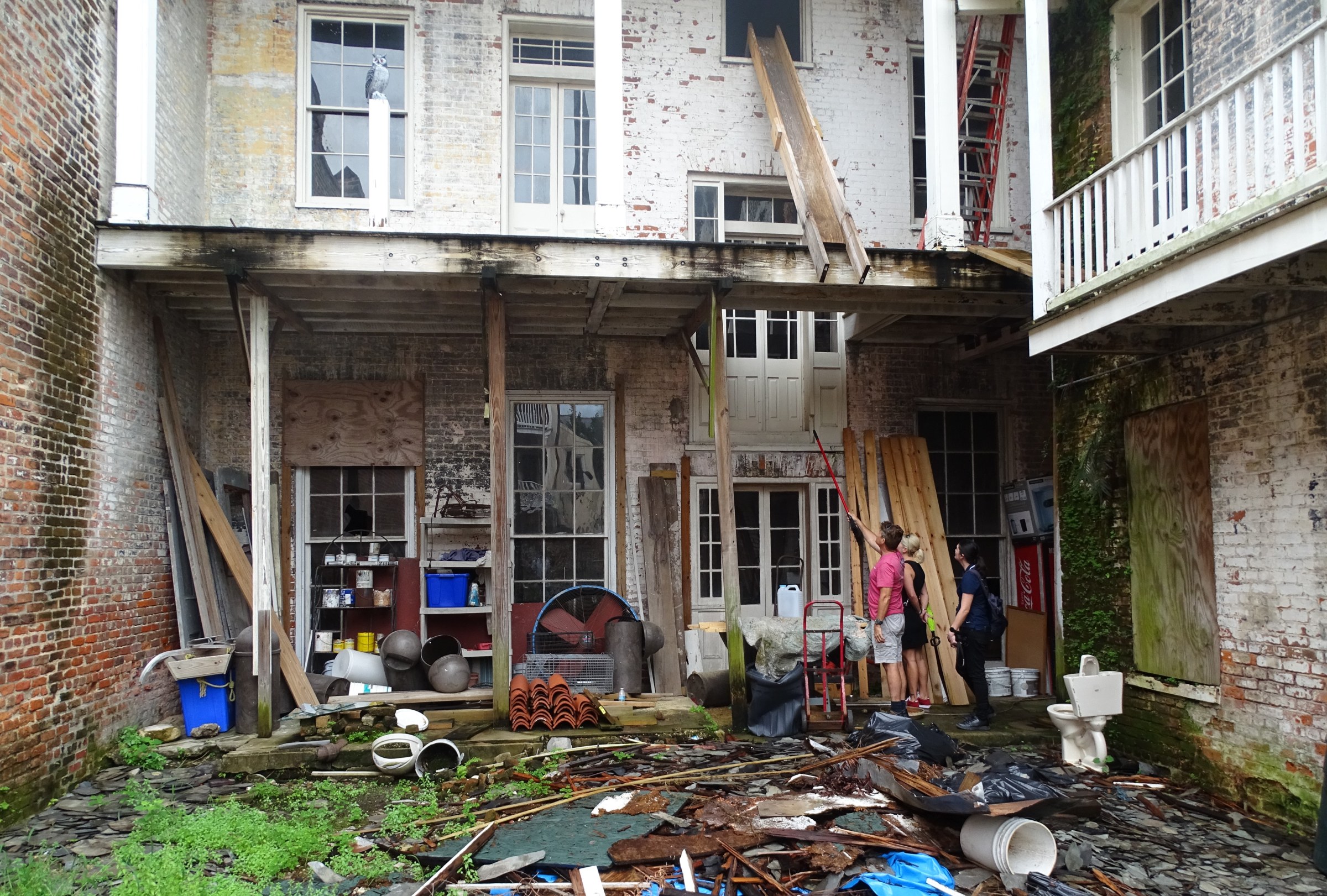 image of 1830s vacant building