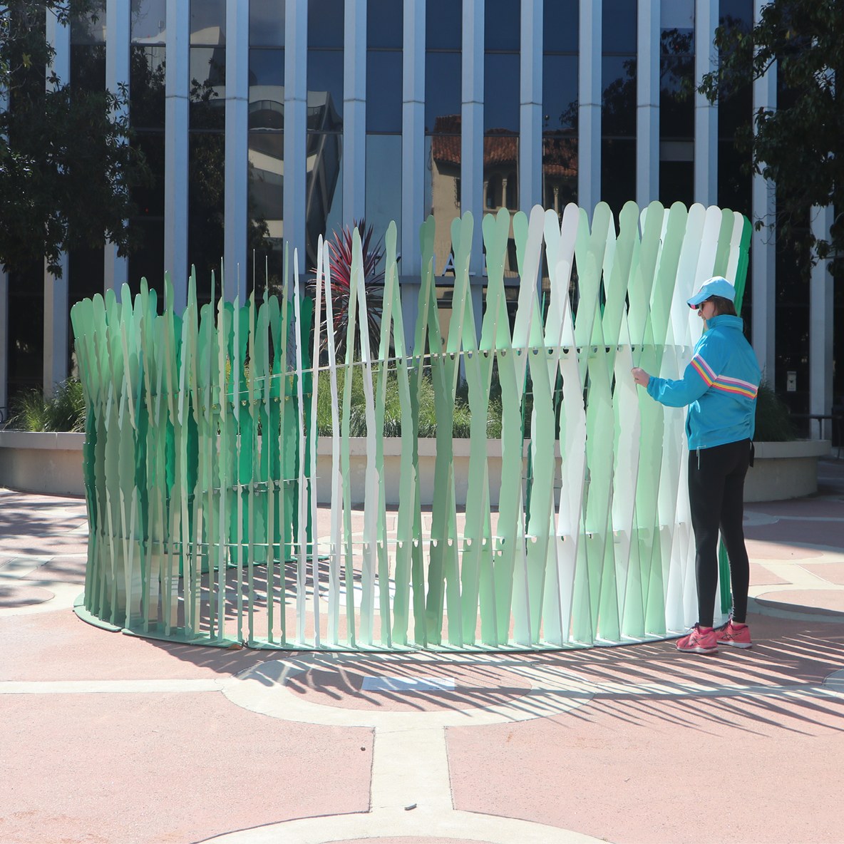 picture of green radial sculpture 