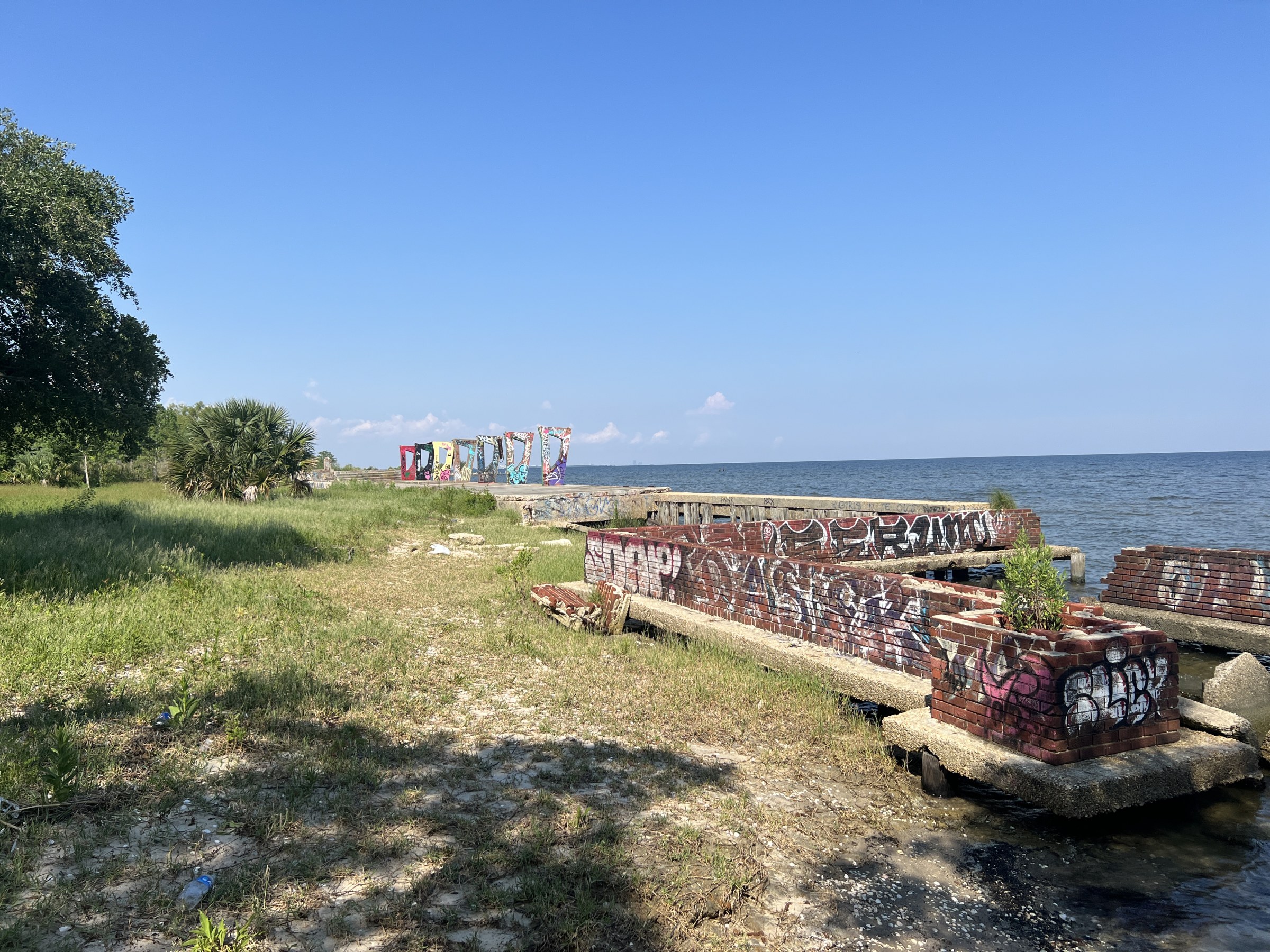 Lincoln beach today, it is abandoned and run down