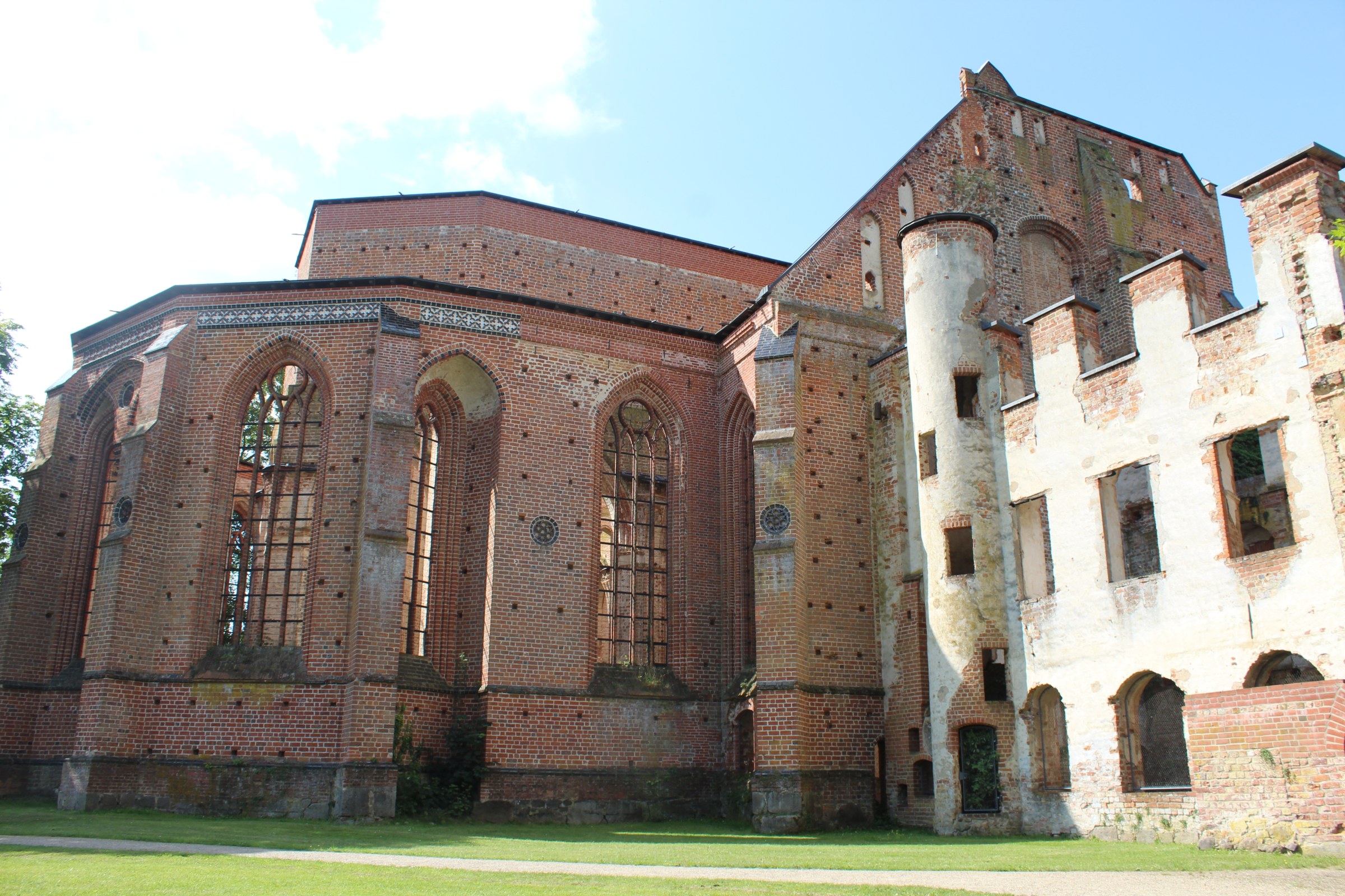image of architectural brick building, gothic architecture