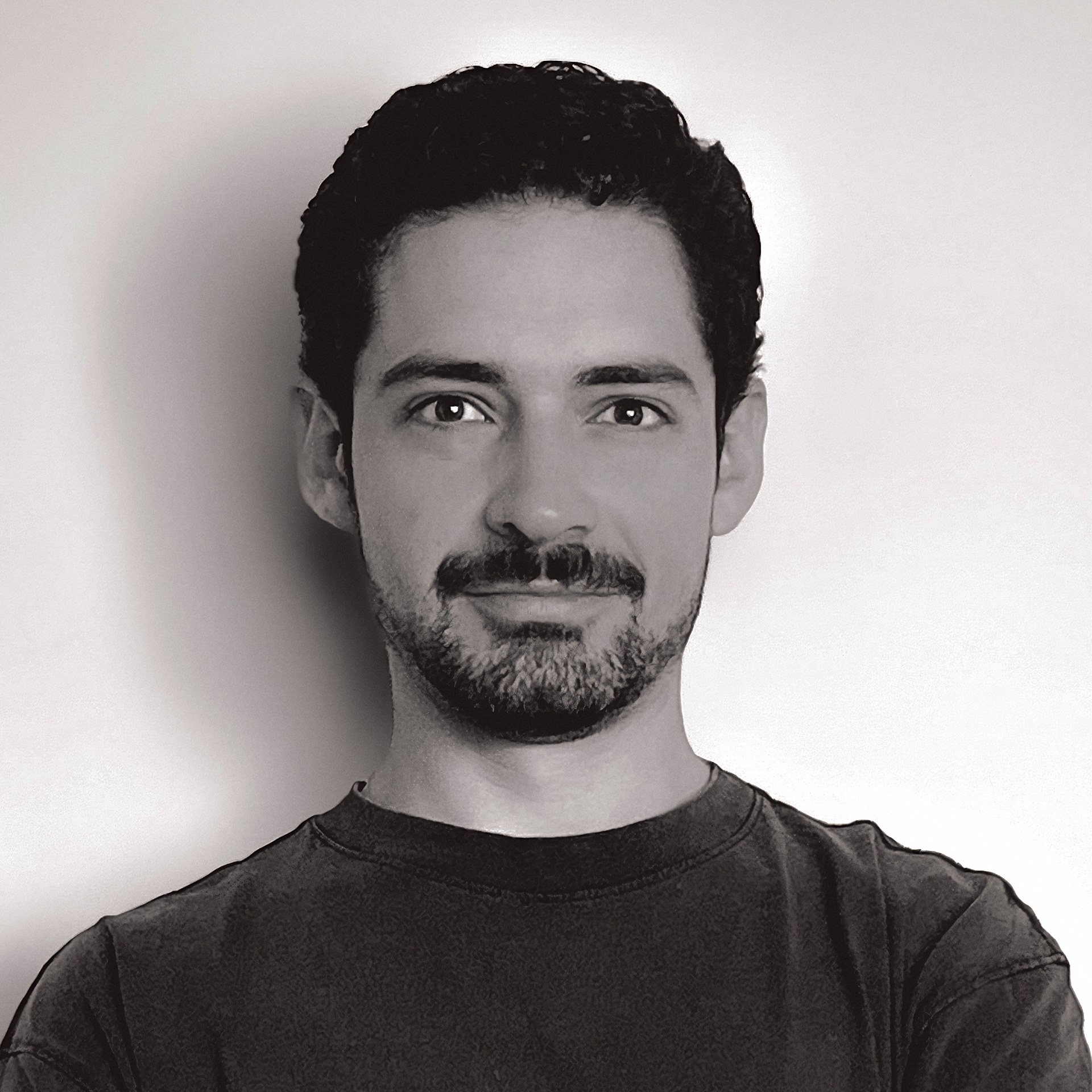 Headshot of Santiago Luján.