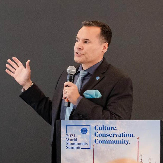 Headshot of Jonathan Bell.