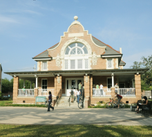 Image of Cudd Hall, Front Porch